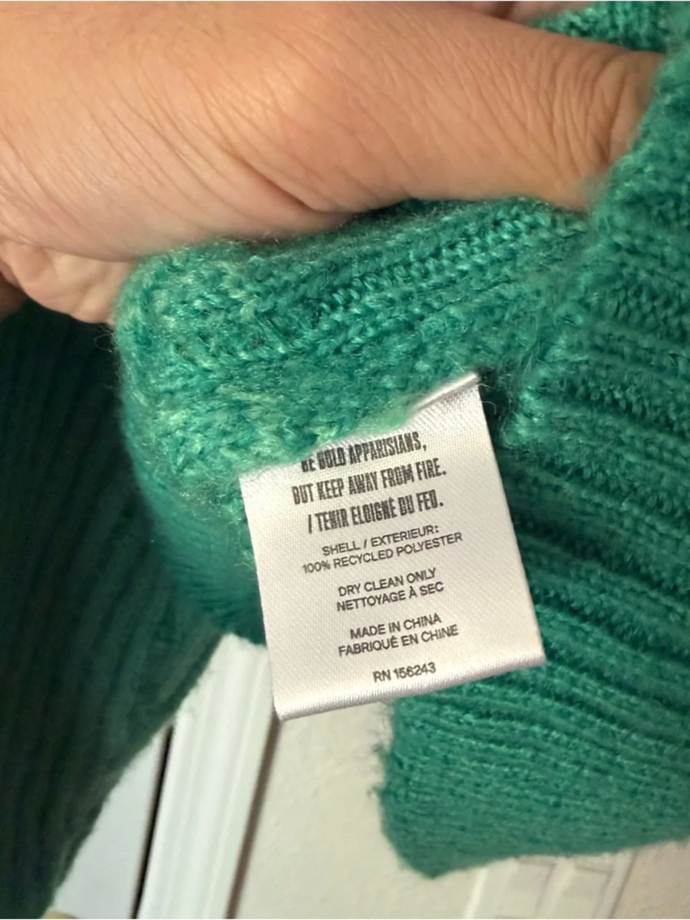 APPARIS teal mint rib ribbed recycled poly v-neck boxy cropped sweater‎